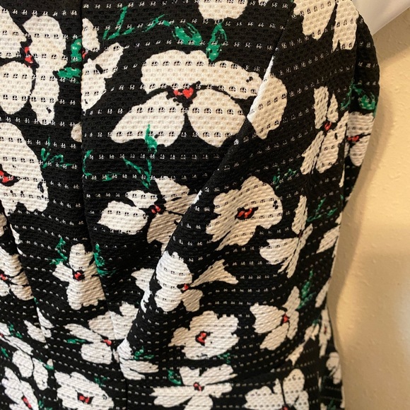 Torrid textured daisy dress Size 20 - Picture 2 of 12